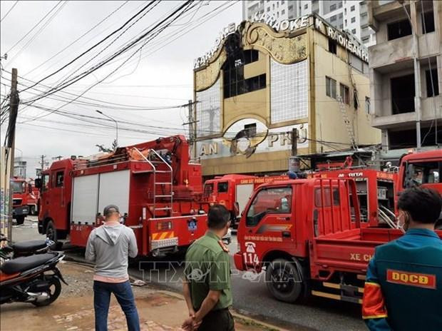 El incendio se desató alrededor de las 20:48 del 6 de septiembre en el salón de karaoke en el distrito de An Phu, en la ciudad de Thuan An. (Fotografía: VNA)