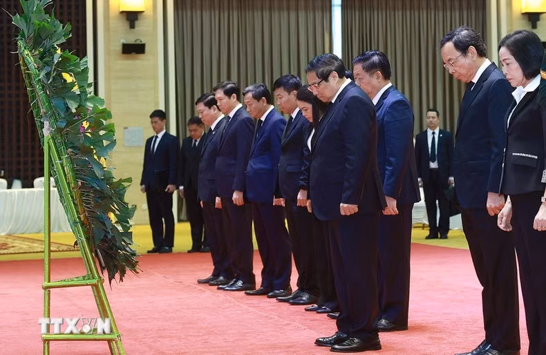 La delegación vietnamita expresa profunda pésame por la desaparición física del extinto dirigente laosiano.