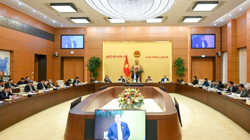 El presidente de la Asamblea Nacional de Vietnam, Tran Thanh Man, interviene en la reunión. (Foto: VNA)