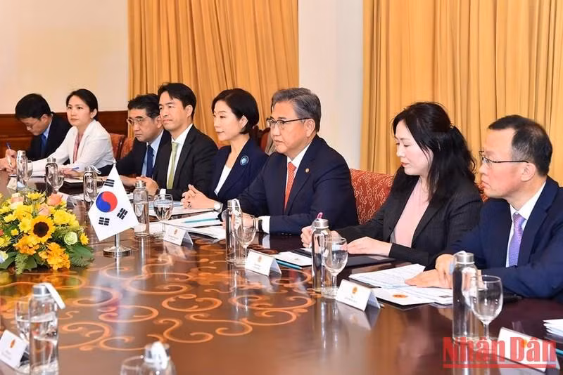 La delegación del Ministerio de Relaciones Exteriores de Corea del Sur.