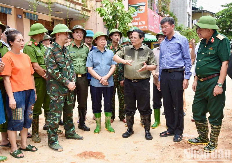 El primer ministro vietnamita, Pham Minh Chinh, en Yen Bai.