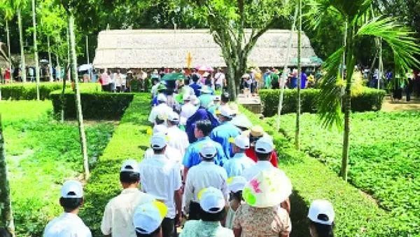 Visitantes en Nghe An (Foto: VNA)