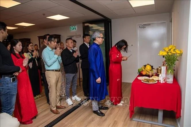 Los vietnamitas residentes en Israel rinden homenaje a los Reyes Hung (Foto: VNA)