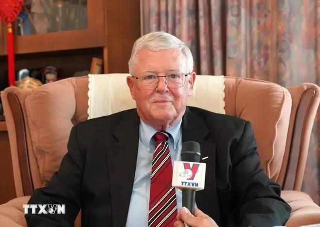 El profesor australiano Carl Thayer en la entrevista (Foto: VNA)