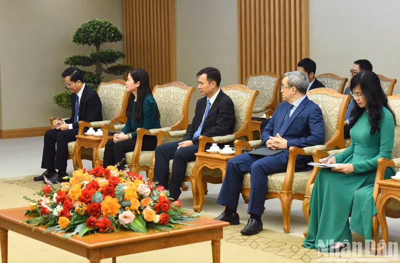 Delegados vietnamitas asistentes al evento.