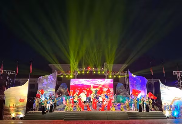 En el evento (Fotografía: baovanhoa.vn)