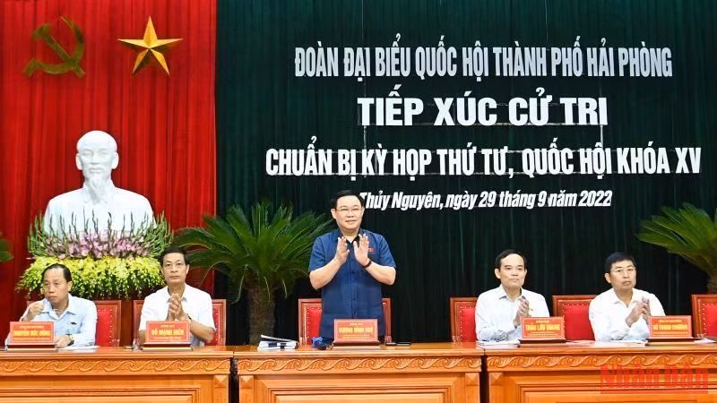 El presidente de la Asamblea Nacional de Vietnam, Vuong Dinh Hue en el evento.