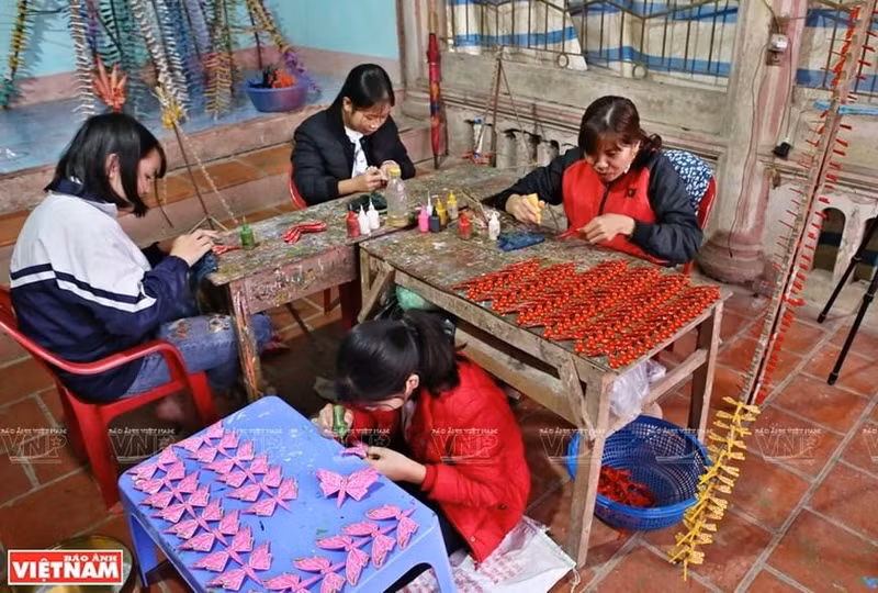 La aldea artesanal de Thach Xa está ubicada en el pueblo de la pagoda Tay Phuong, distrito de Thach That, Hanói. 