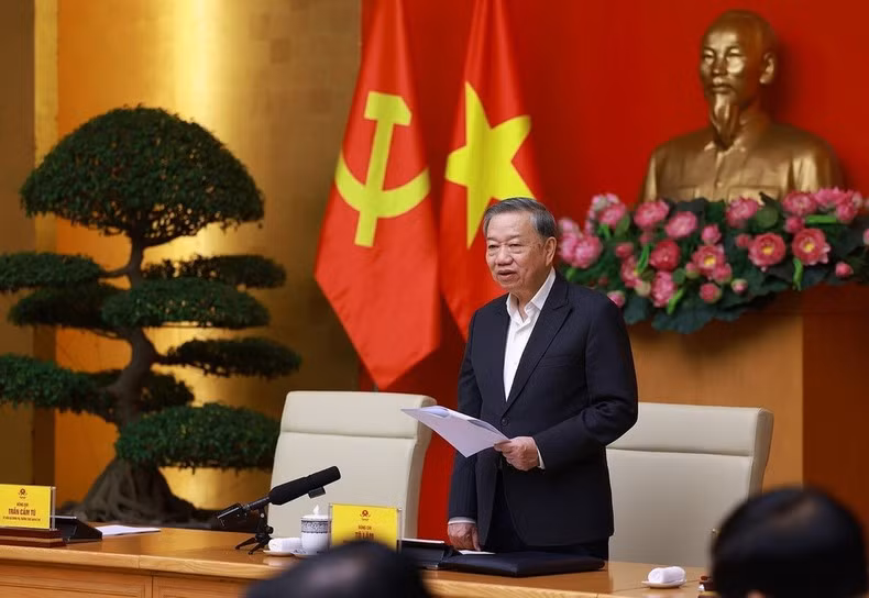 To Lam en la cita. To Lam en la cita.