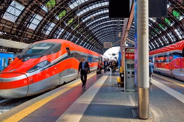Tanto los residentes europeos como los visitantes a Europa le gustan viajar en tren (Fotografía: The Savvy Backpacker/Guide To Traveling Europe On A Budget)