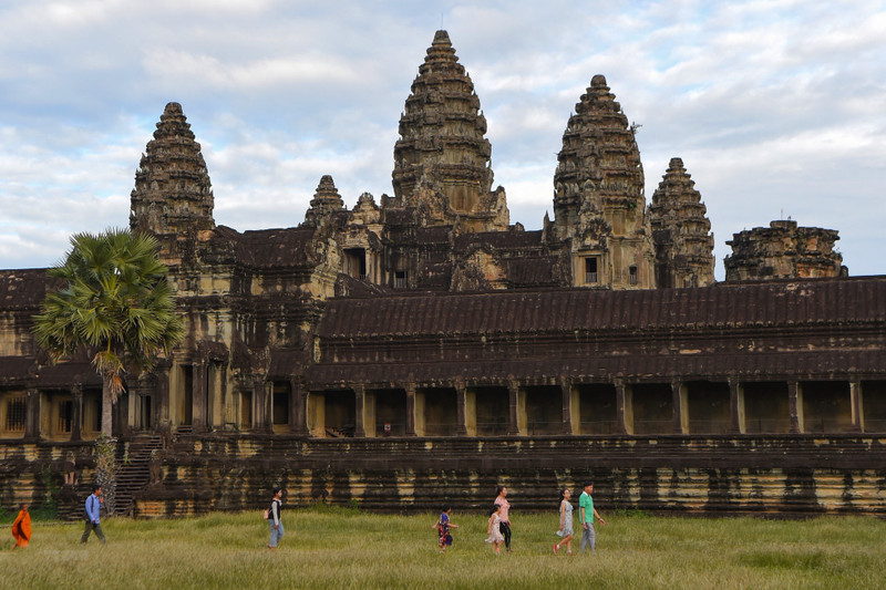 Turistas internacionales a Camboya se disparan un 211%