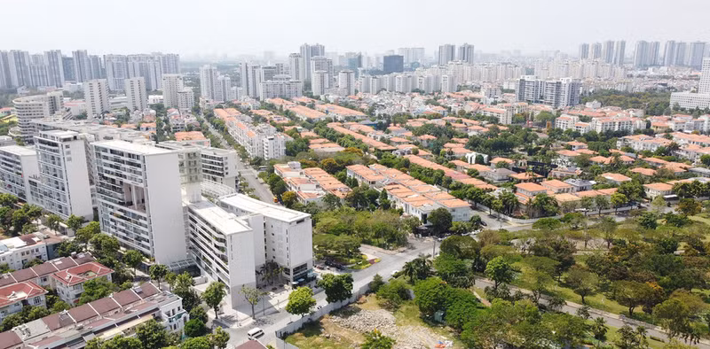 Conjunto de villas, casas adosadas y edificios en el área de Canh Doi - Zona residencial del sur de Saigón.