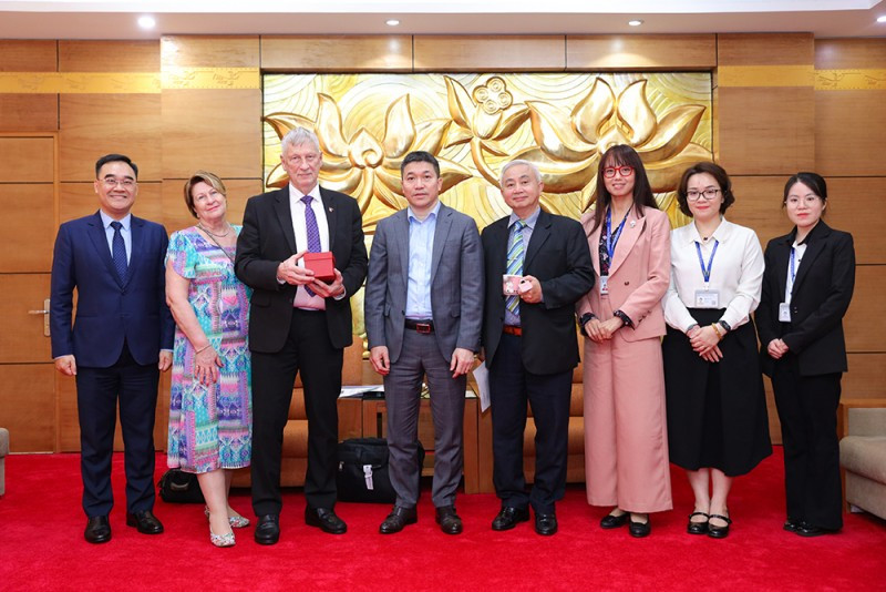 Participantes en el evento (Foto: thoidai.com.vn)