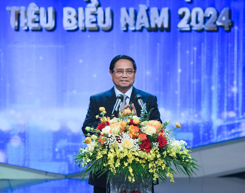 El primer ministro Pham Minh Chinh habla en el evento. (Foto: Nhan Dan)