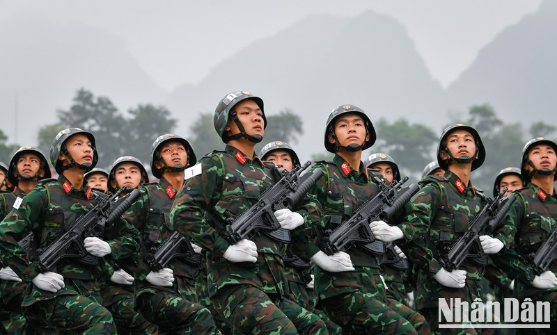 General indio valora papel del Ejército Popular de Vietnam en el desarrollo del país