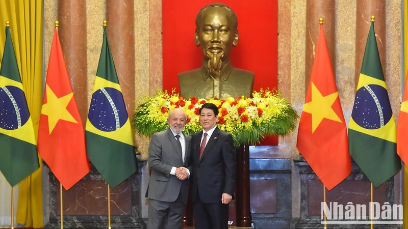 El presidente de Vietnam, Luong Cuong, y su homólogo brasileño, Lula da Silva. (Foto: Nhan Dan)