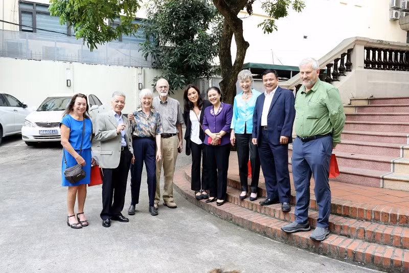 Participantes en el evento (Fotografía: thoidai.com.vn)