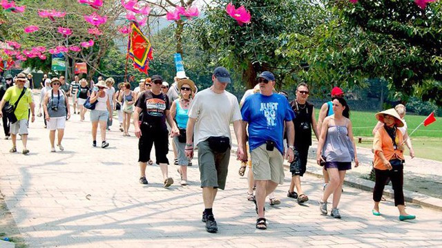 Turistas extranjeros en Vietnam (Foto: baochinhphu.vn)