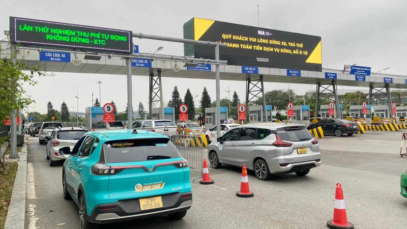 Implementan el cobro automático de peajes en el Aeropuerto Internacional de Noi Bai. (Foto:VNA)