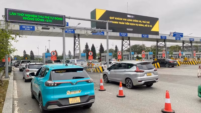 Implementan el cobro automático de peajes en el Aeropuerto Internacional de Noi Bai. (Foto:VNA)