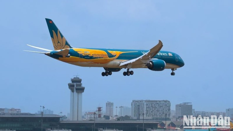 Vietnam Airlines celebra el 30 aniversario con diseño especial de ave mítica “Lac”. (Foto: Nhan Dan)