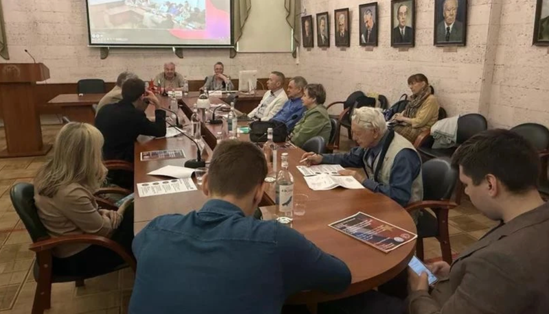 En el simposio (Foto: VNA)