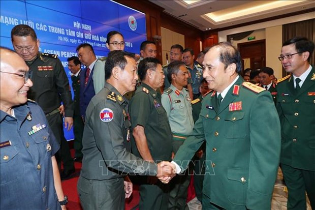 Coronel general Phung Si Tan, subjefe del Estado Mayor General del Ejército Popular en la conferencia (Fotografía: VNA)