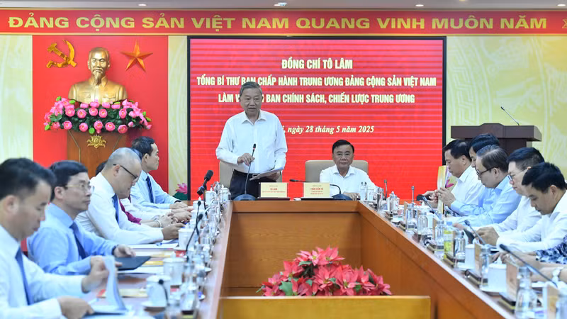 El secretario general del Partido Comunista de Vietnam (PCV), To Lam habla en el evento (Foto: Nhan Dan)