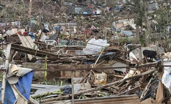 El ciclón Chido en el territorio francés de Mayotte causa graves pérdidas humanas y materiales. (Foto: VNA)