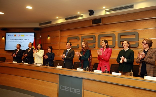 El viceprimer ministro vietnamita, Tran Luu Quang, participa en el Coloquio Empresarial Vietnam-España (Fotografía: VNA)