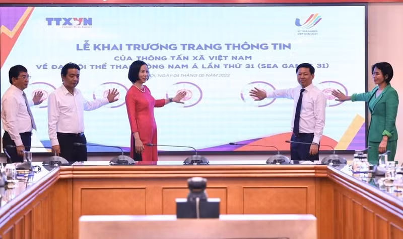 La ceremonia de apertura de la página de información especial de la Agencia Vietnamita de Noticias sobre los XXXI Juegos Deportivos del Sudeste Asiático (SEA Games 31) en la dirección “http://seagames.vnanet.vn”, con dos idiomas: vietnamita e inglés.