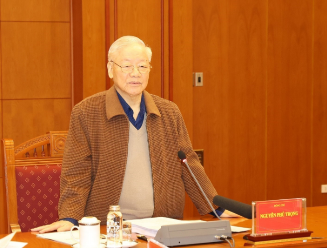 El secretario general del Partido Comunista de Vietnam, Nguyen Phu Trong, habla en la reunión. 