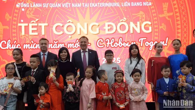 En la ceremonia (Foto: Nhan Dan)