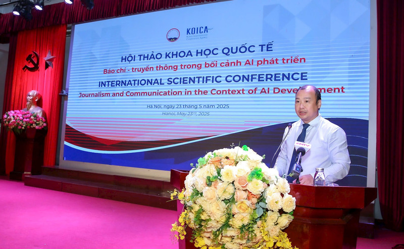 El viceministro vietnamita de Cultura, Deportes y Turismo Le Hai Binh se dirige a la cita (Foto: daibieunhandan.vn)