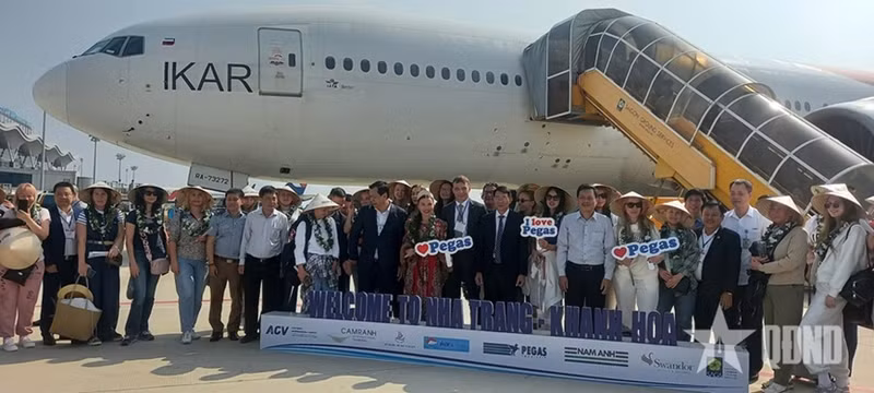 Khanh Hoa da la bienvenida al regreso de los turistas rusos (Foto: qdnd.vn)