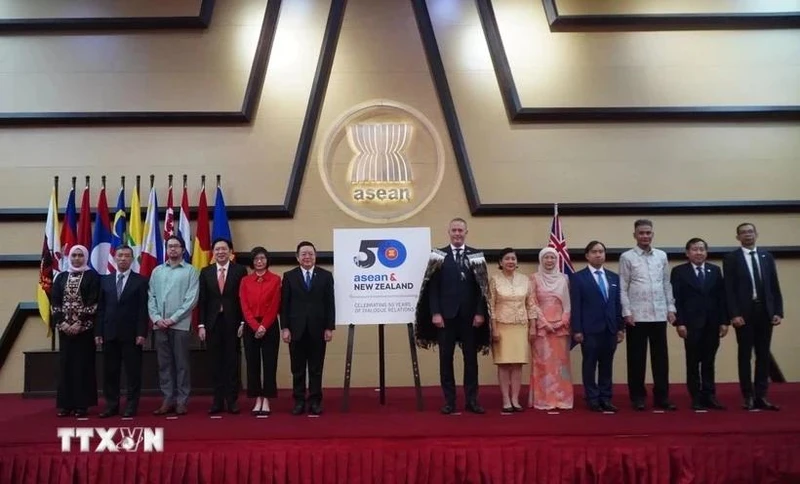 Se anuncia el logotipo oficial para la conmemoración del 50 aniversario de las relaciones de diálogo Asean-Nueva Zelanda (Foto: VNA)