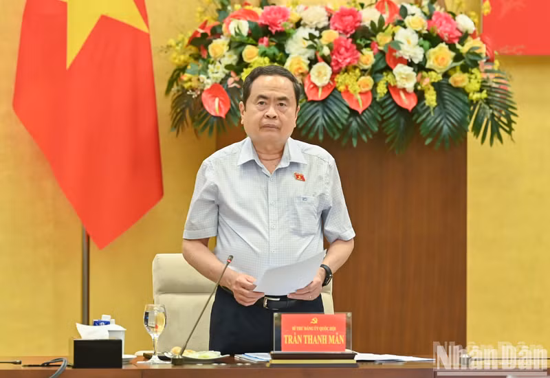 El presidente de la Asamblea Nacional de Vietnam, Tran Thanh Man, habla en la cita. (Foto: Nhan Dan)