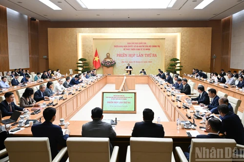 Escena de la sesión. (Foto: Nhan Dan)