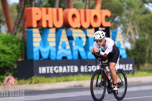 Phu Quoc marcha hacia APEC 2027 con el triatlón Ironman 70.3. (Foto: Nhan Dan)