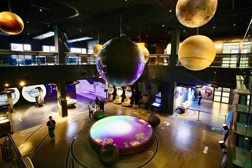 Vista del Museo del Espacio en el parque de alta tecnología de Hoa Lac. (Foto: hanoimoi.vn)