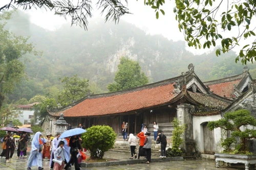 [Foto] Visitar pagoda Thay a comienzos del Año Lunar: retorno a la región cultural al oeste de la antigua capital vietnamita