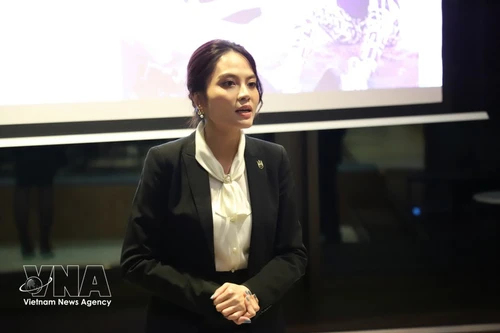 Christine Le, directora general de Eastern Horizon Wealth Management, presidenta de la Asociación de Finanzas e Inversiones de Vietnam en el Reino Unido y miembro honoraria de la Asociación de Finanzas Personales del Reino Unido (Foto: VNA)