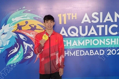 Nadador vietnamita gana presea dorada en Campeonato asiático