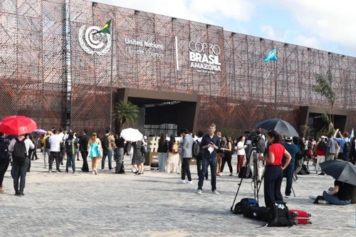 Asistentes a la COP30 en Belém, Brasil, el 10 de noviembre de 2025. (Foto: Xinhua)