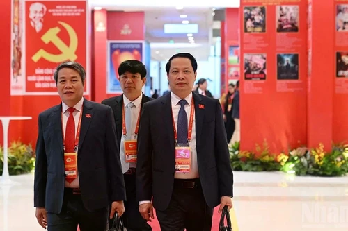[Foto] Delegados asisten a la sesión inaugural del XIV Congreso Nacional del Partido Comunista de Vietnam