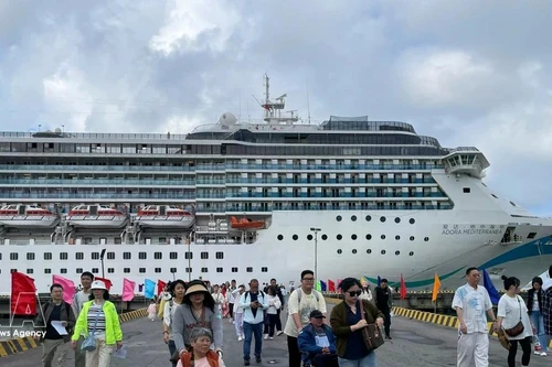 Ciudad vietnamita de Hue da la bienvenida al primer crucero internacional en el Año del Caballo 2026