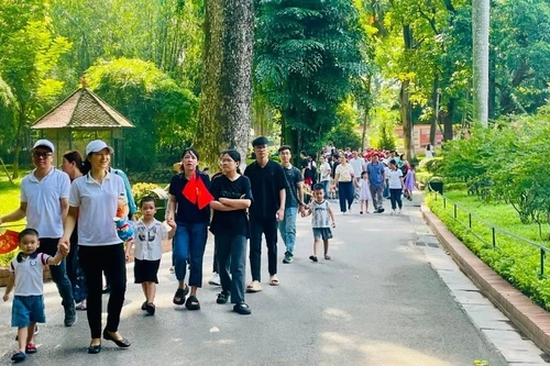 [Vídeo] Vietnam encabeza crecimiento turístico mundial en la primera mitad de 2025