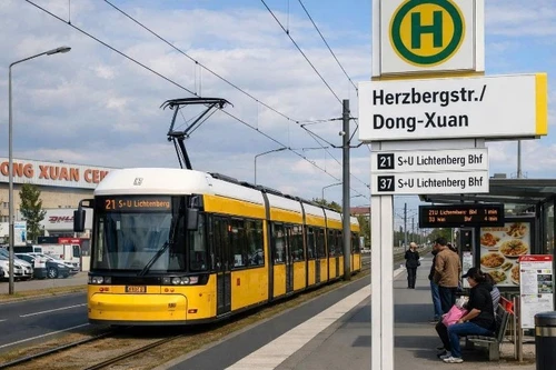 La estación de tranvía "Herzbergstr./Dong-Xuan" es un orgullo para la comunidad vietnamita de Berlín. (Foto: Embajada de Vietnam en Alemania)