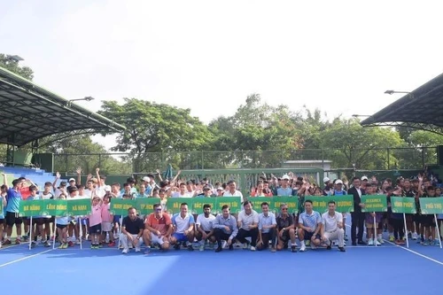 Inauguración del Campeonato Nacional de Tenis Juvenil - Copa Vietravel 2025 en Binh Duong.