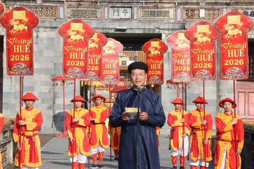 Festival Hue 2026 se presenta con una ceremonia imperial restaurada. (Foto: VNA)